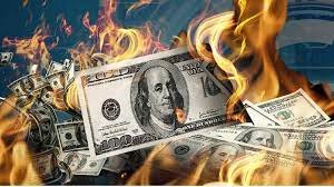 El dólar blue quebró su racha bajista cerró a $377 y el Banco Central vendió reservas por cuarto día seguido