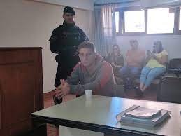 “Soy adicto, pero jamás tuve necesidad económica para asesinar a mis padres”