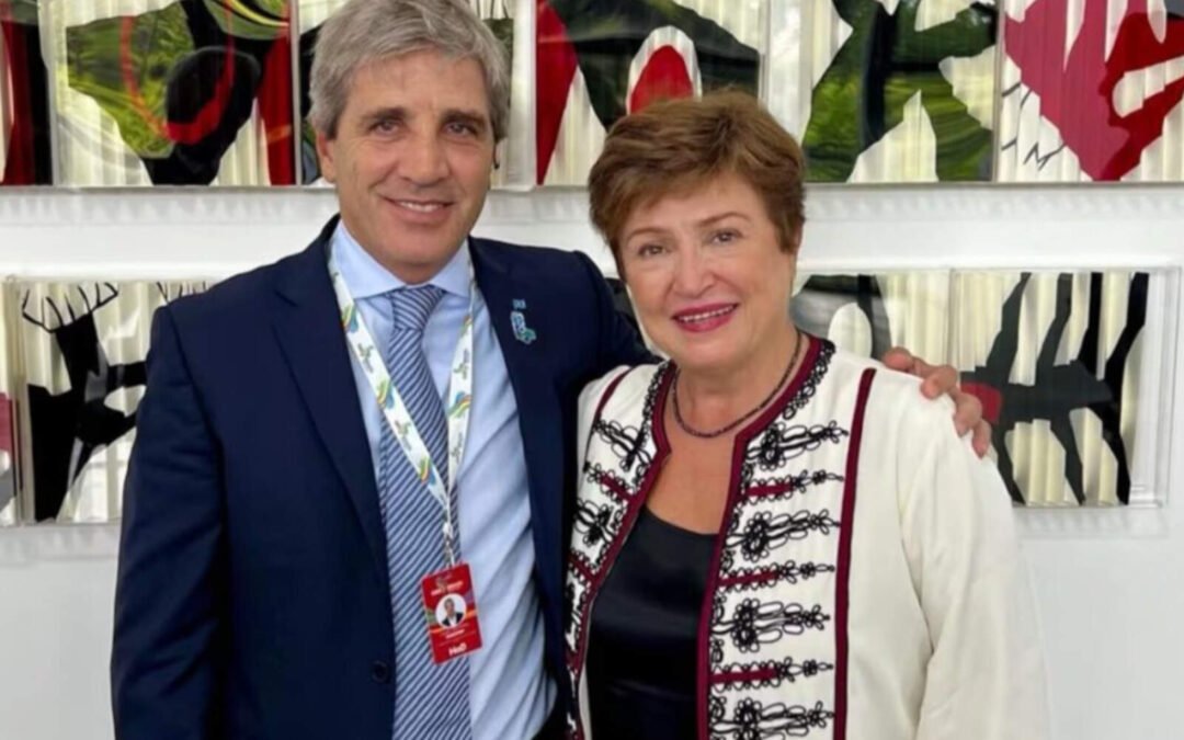 Caputo confirmó un acuerdo con el FMI por USD 20.000 millones