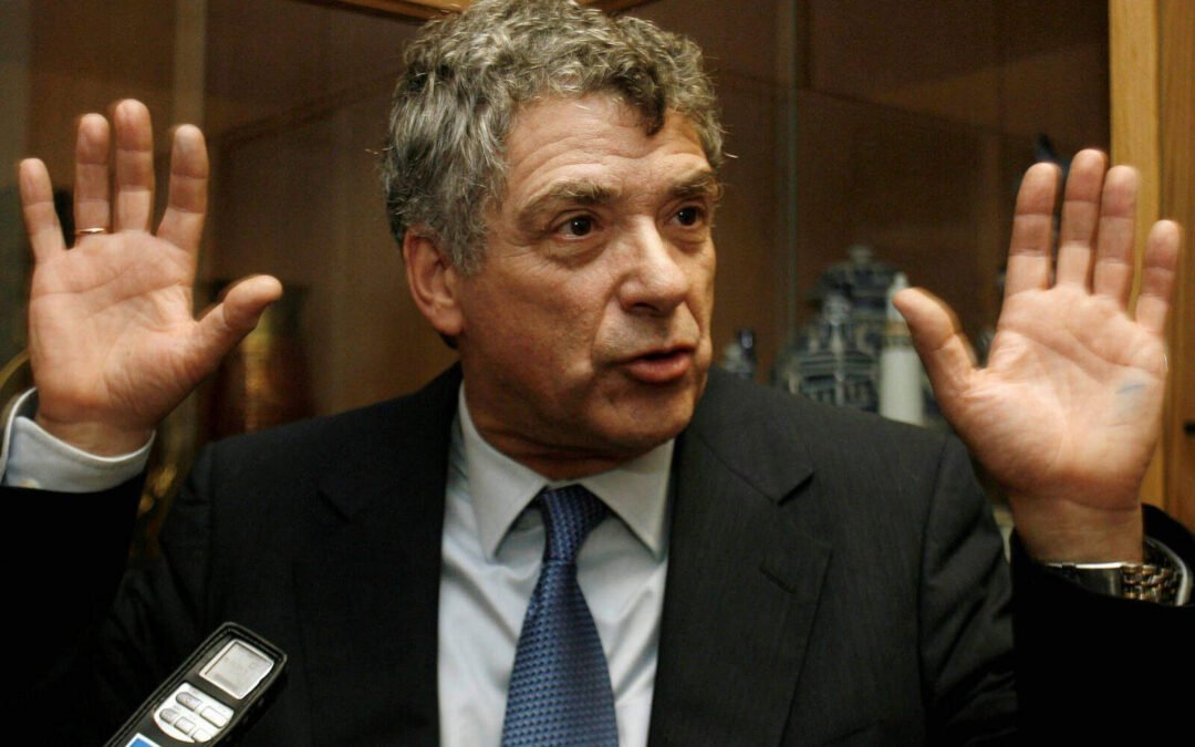 Exigen 15 años de cárcel para el expresidente de la RFEF por presunta corrupción