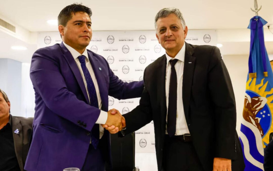 Vidal y Marín firmaron acuerdo por el traspaso de áreas convencionales de YPF