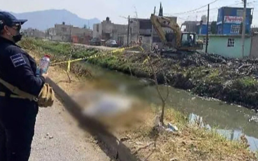 Madres buscadoras hallan restos humanos y un feto en canal de Ecatepec usado como fosa