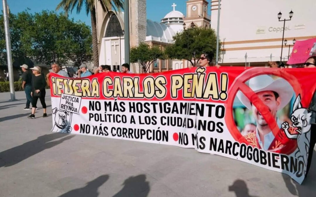 Reynosa marcha contra Carlos Peña; recolectan firmas por su destitución