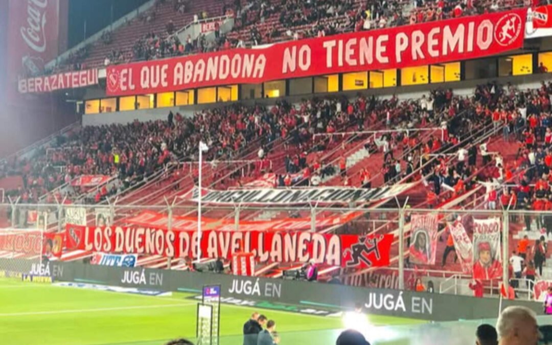 cayo-un-barra-de-independiente-con-pedido-de-captura-en-el-partido-de-sudamericana