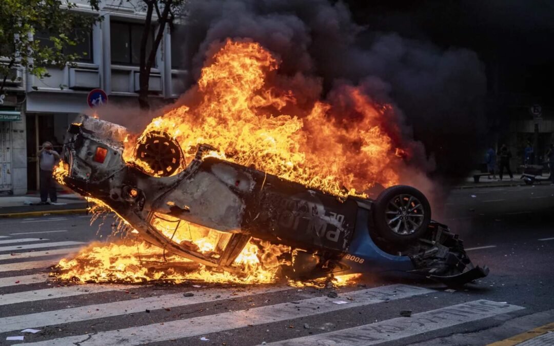 Condenaron a prisión a un barrabrava por los daños a un patrullero en el Congreso
