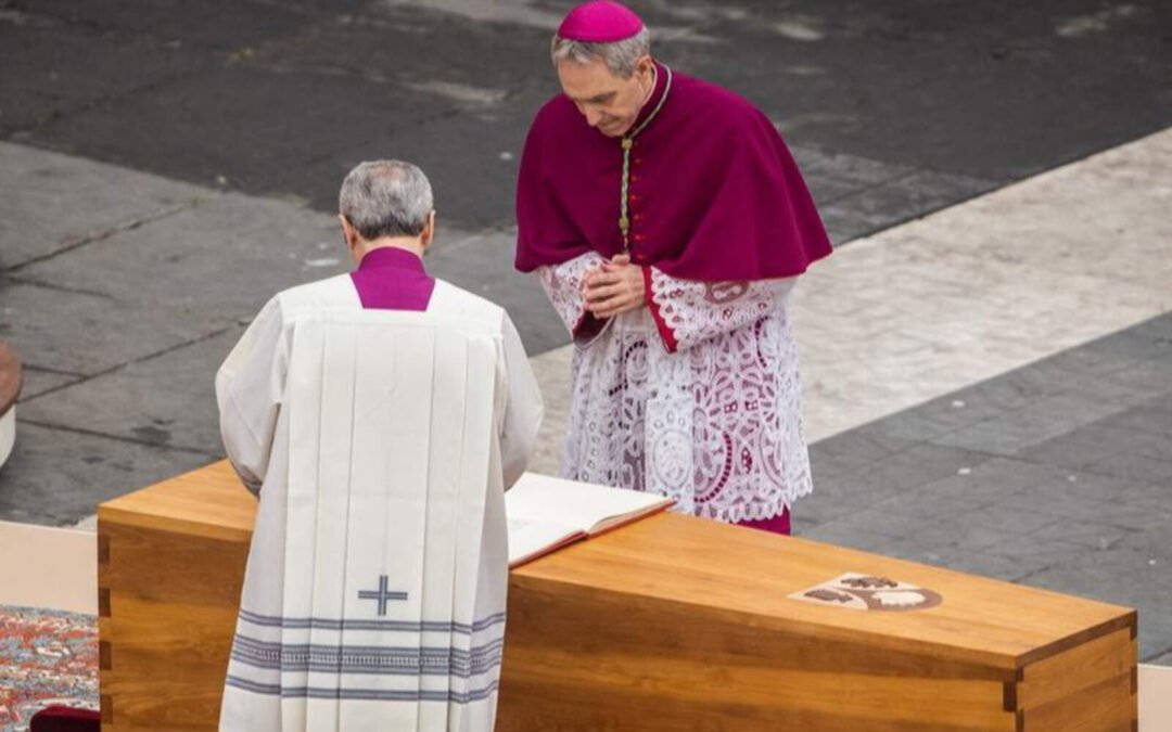 Cómo será el funeral del papa Francisco: las reformas que cambian prácticas históricas