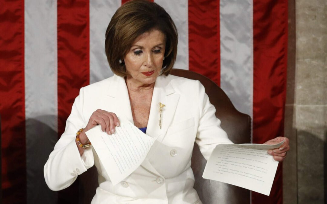 Republicanos presentan Ley PELOSI para que los diputados no puedan comprar acciones