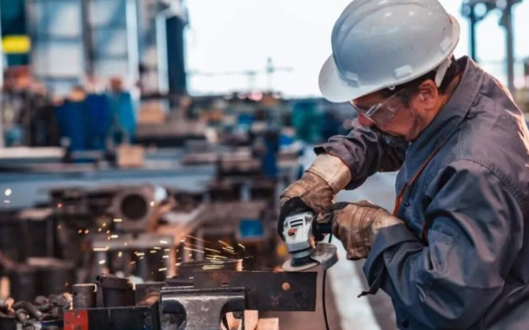 El Gobierno de Milei bajará las retenciones para más de 4000 productos industriales