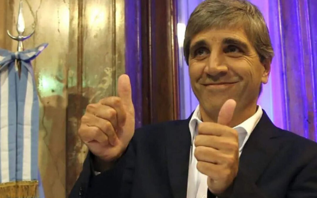 Caputo anunció la eliminación de retenciones a las exportaciones industriales