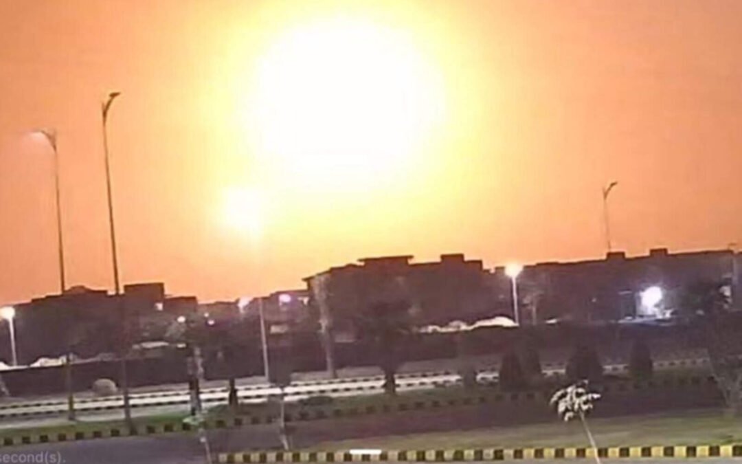 India atacó numerosas posiciones en Pakistán y suben las chances de una guerra nuclear