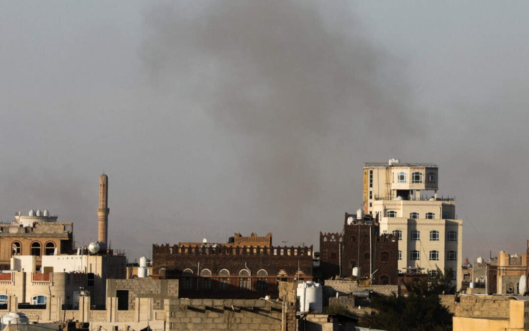 Israel lanzó un poderoso ataque sobre Saná, la capital de Yemen