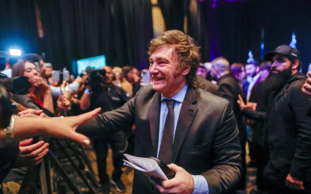 El Gobierno de Milei llegaría a las urnas con la inflación más baja en casi 10 años