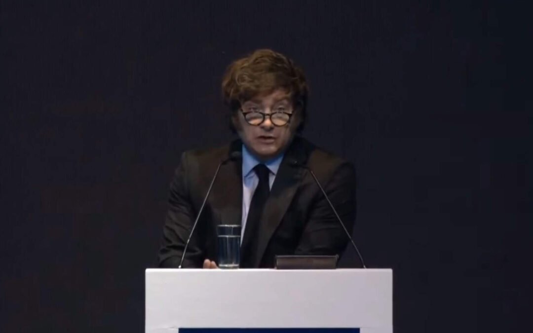 Javier Milei disertó en el Congreso Anual del IAEF y atendió a los ‘econochantas’