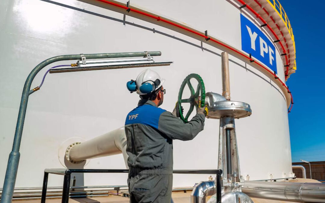 YPF lidera un financiamiento clave por USD 1.700 millones para expandir Vaca Muerta