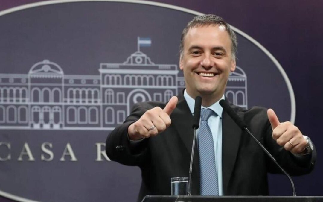 Dólares del colchón: el Gobierno lanza este jueves medidas para que entren al mercado