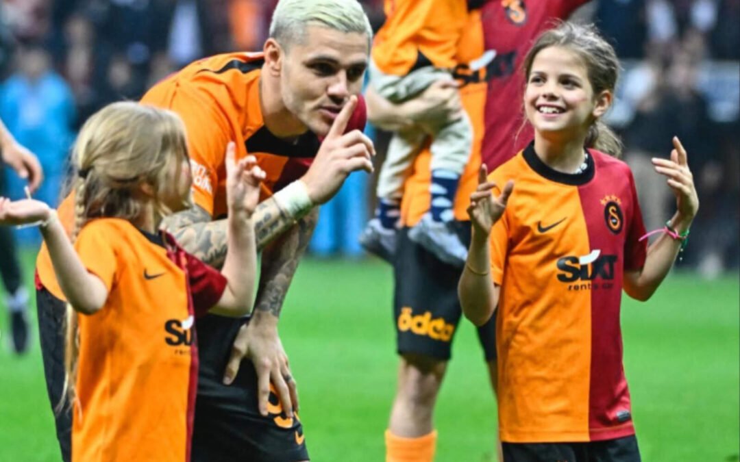 mauro-icardi-pidio-viajar-a-turquia-con-sus-hijas-y-en-galatasaray-ya-lo-esperan