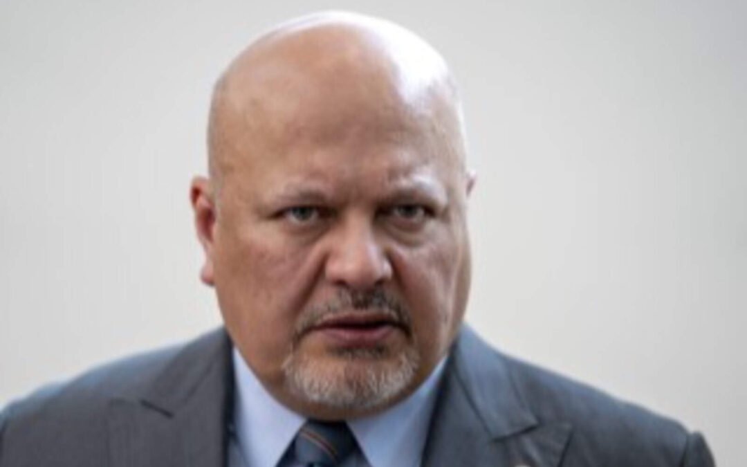 El fiscal principal de la Corte Penal Internacional renunció tras ser acusado de abuso