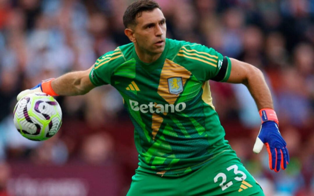 dos-gigantes-europeos-tendrian-en-carpeta-al-dibu-martinez-para-la-proxima-temporada