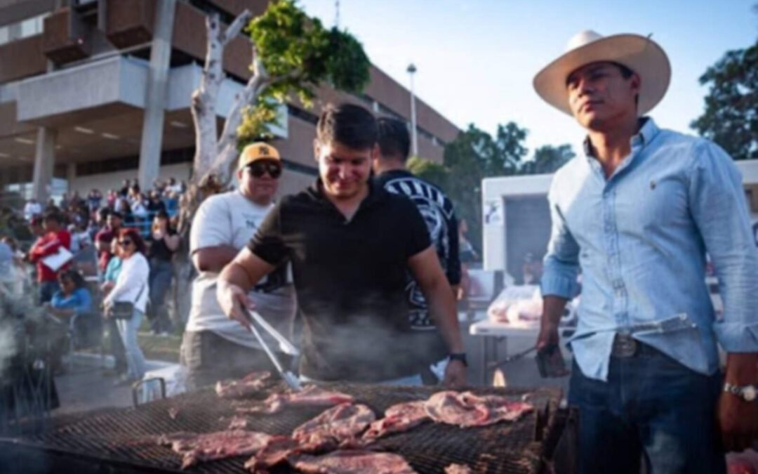 Miles protestan con carnita asada contra Marina del Pilar: exigen su renuncia