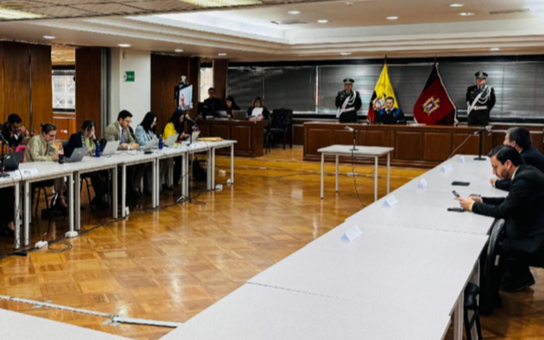 El juez llamó a juicio a Jorge Glas y Carlos Bernal por peculado en reconstrucción