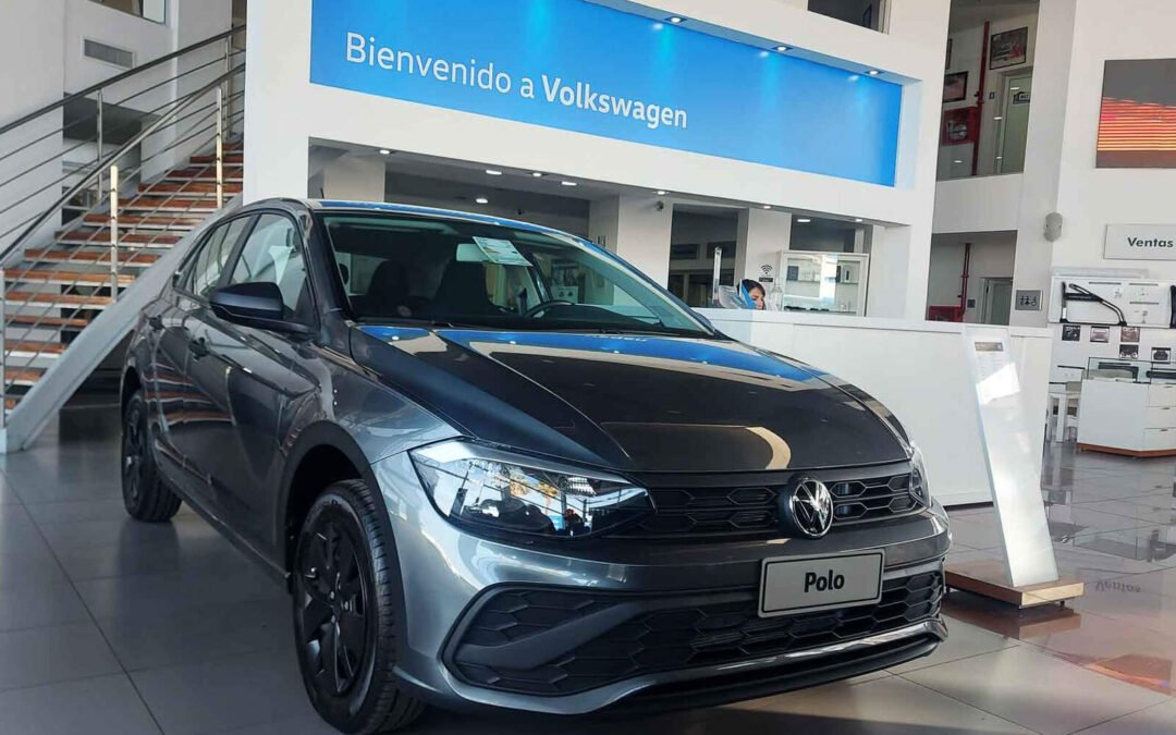 Volkswagen anunció una baja de casi $6 millones en el precio de su auto más barato