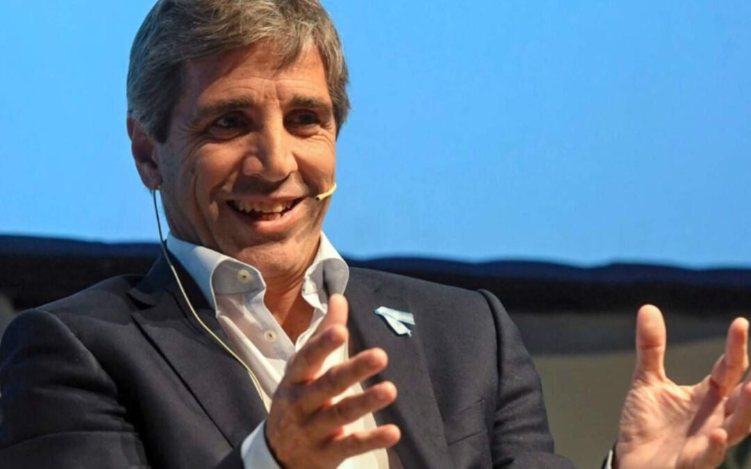 Caputo anticipa que la inflación caerá más rápido de lo previsto por el mercado