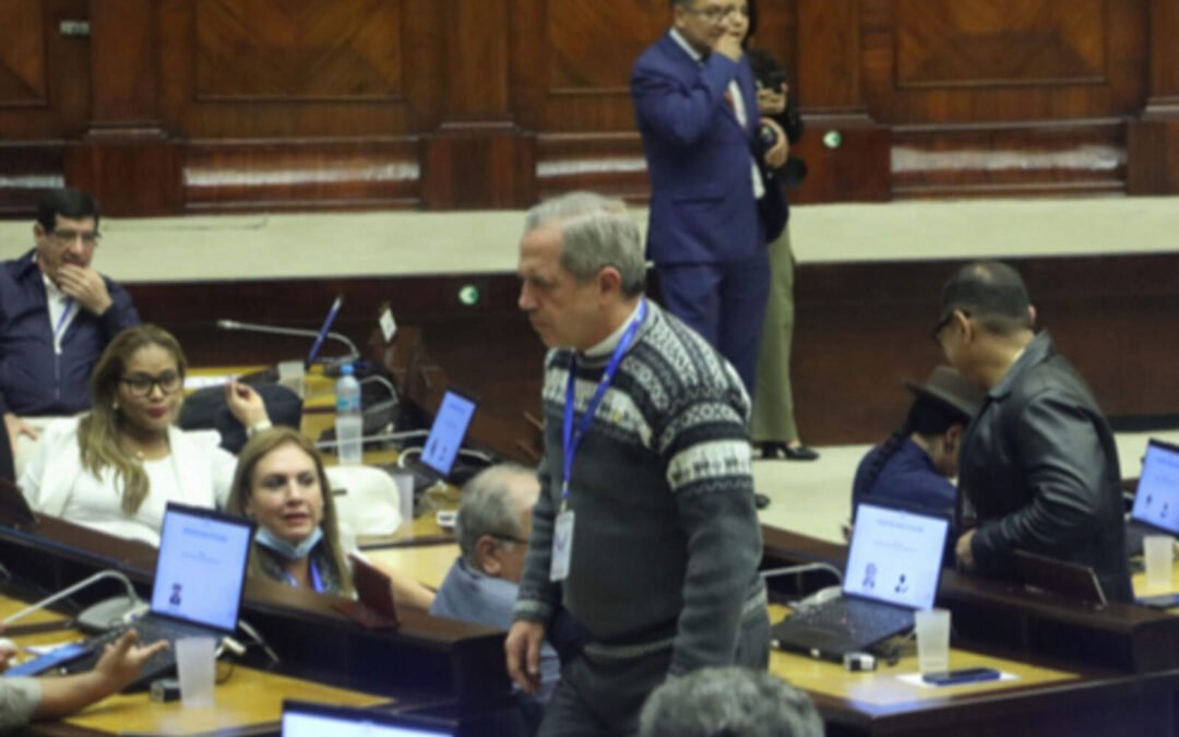 El correísmo reapareció con críticas tras ausentarse en la posesión presidencial