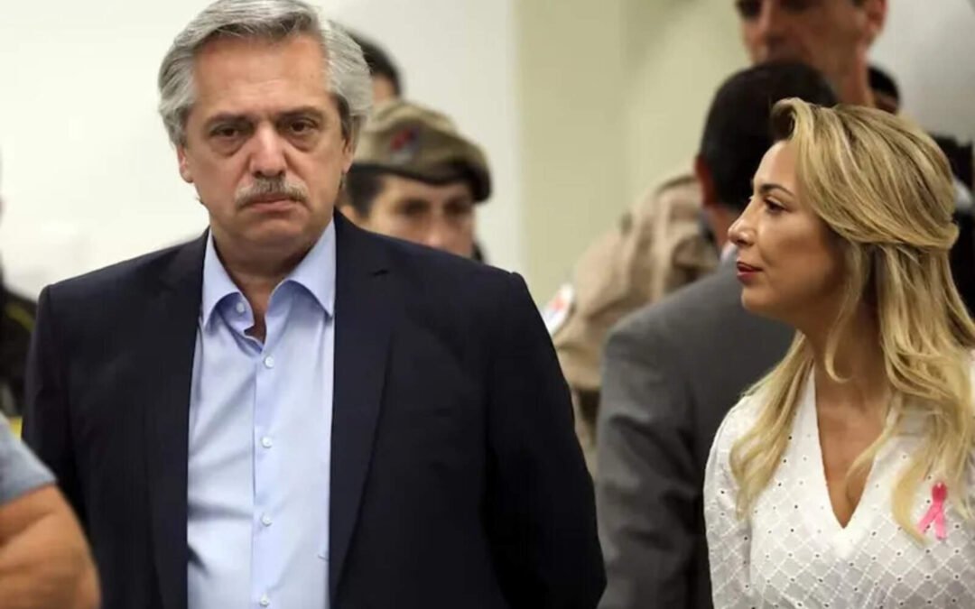 Nuevos chats filtrados entre Fabiola y el expresidente golpeador, Alberto Fernández