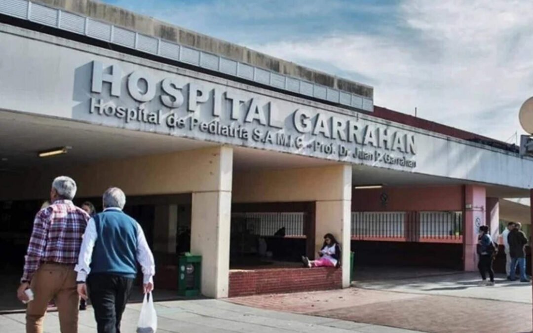 El Hospital Garrahan aumentará el salario para los residentes y echará a los ñoquis