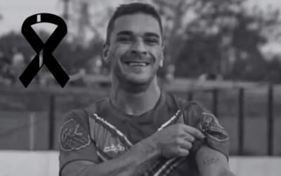 Impactante: Murió un futbolista en pleno partido por un paro cardíaco