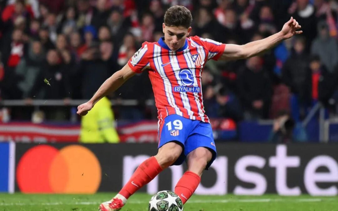 la-ifab-cambiara-el-reglamento-a-raiz-del-penal-de-julian-alvarez-ante-el-real-madrid