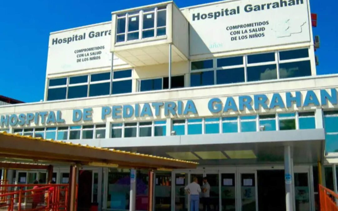 Milei ignora a los gremios y otorgará aumentos a residentes del Garrahan regulares