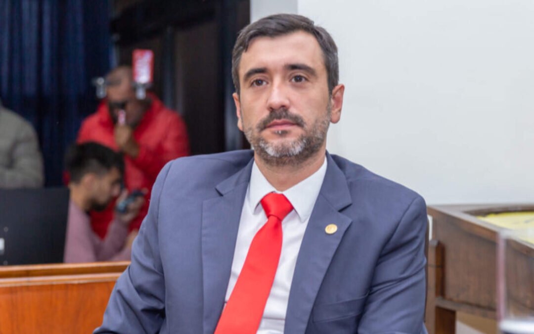 Ambientalistas atacaron a legislador de La Libertad Avanza en Tierra del Fuego