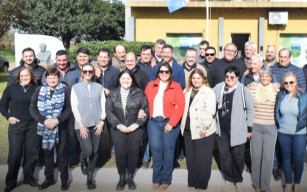 Intendentes cordobeses del PJ y la UCR no ajustan y reclaman más fondos a Javier Milei