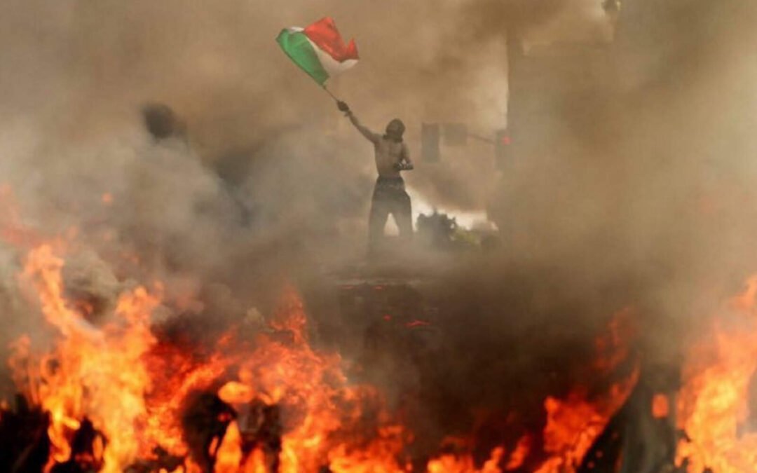 Violentos disturbios llevados a cabo por inmigrantes ilegales mexicanos en Los Ángeles