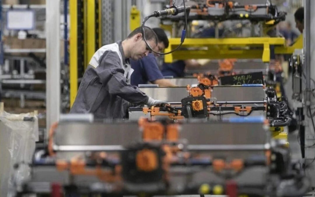 La industria, construcción y minería crecieron fuertemente en abril