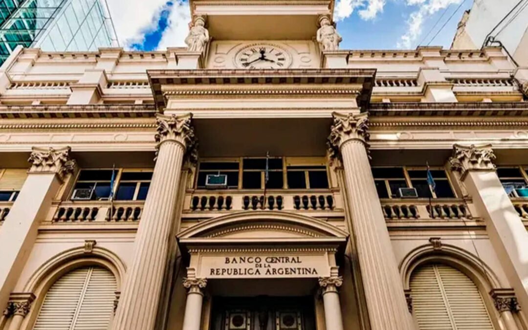 El BCRA lanza un paquete para blindar las reservas y dominar los agregados monetarios