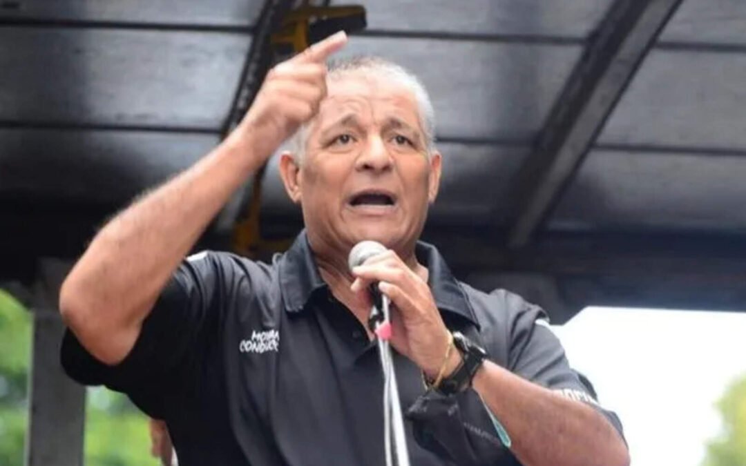 El co-secretario general de la CGT cruzó a un periodista K por querer hacer un paro