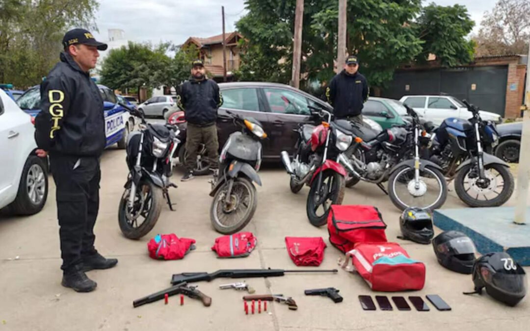 Detienen a banda de falsos deliverys armados que operaba robando en Córdoba