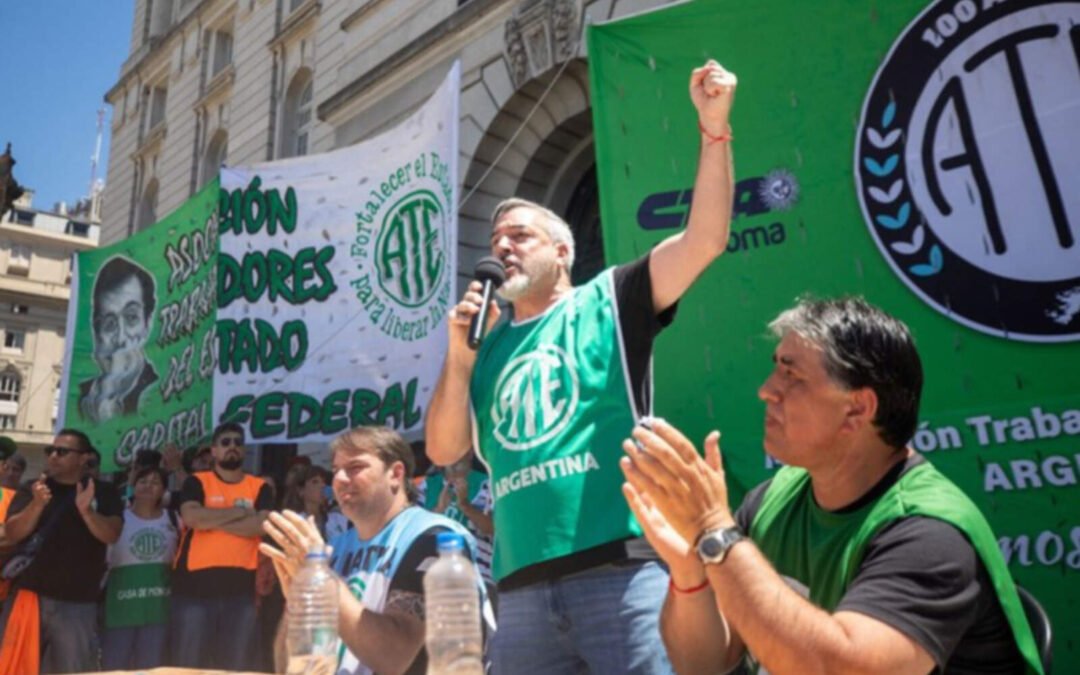 Rodolfo Aguiar llamó a tomarse el Día del Empleado Público para no tener que trabajar