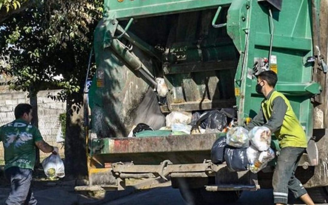 Córdoba: A Passerini le preguntaron por la basura y tiró la pelota a la tribuna