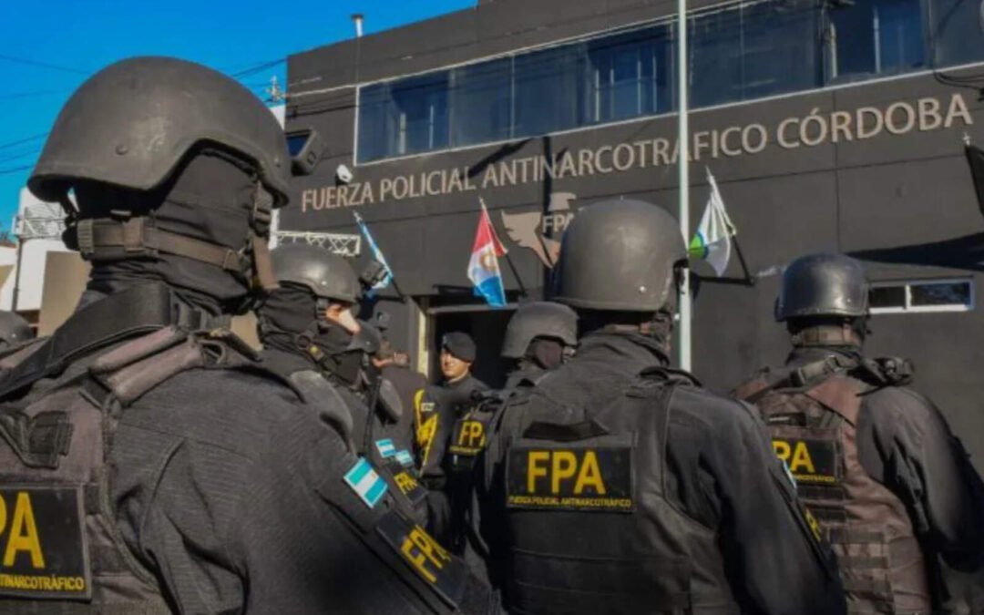 Escándalo en la FPA Córdoba: condenaron a policías por pagar con droga a informantes