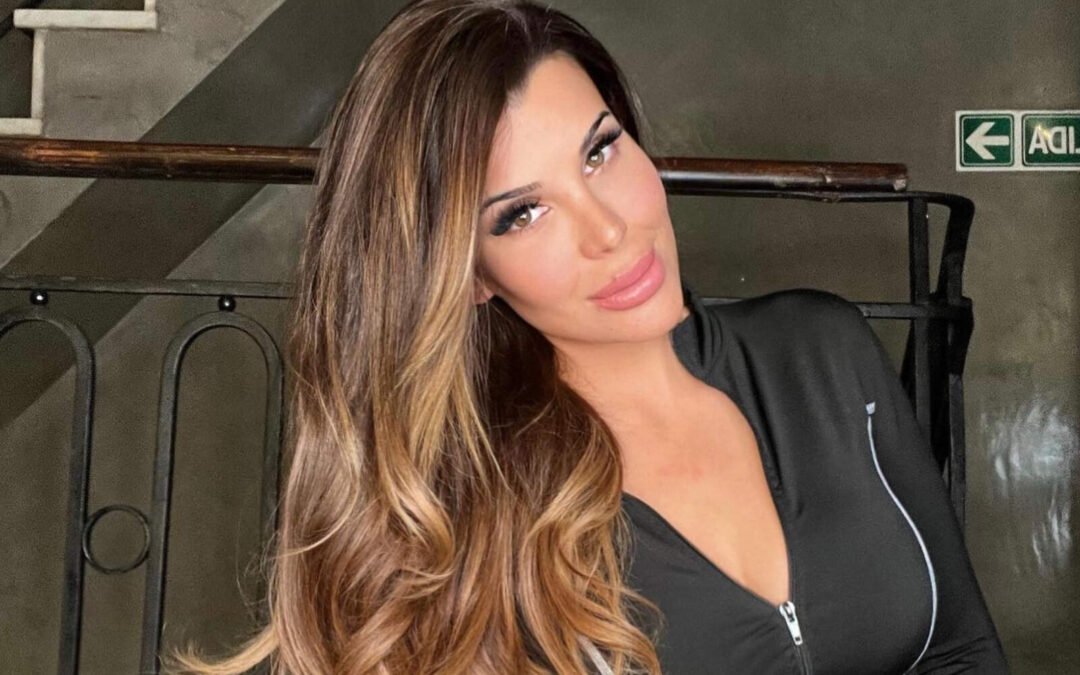 Charlotte Caniggia sorprendió con la espectacular renovación de su cocina