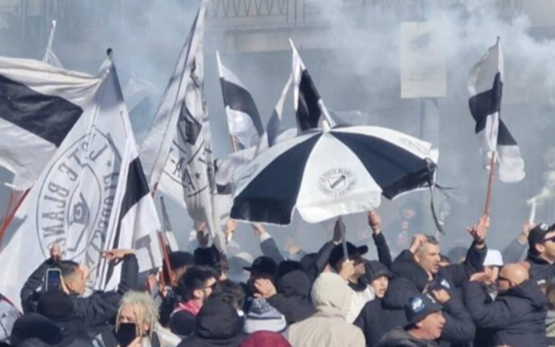 la-policia-secuestro-banderas-y-carteles-antisemitas-a-la-barra-de-all-boys