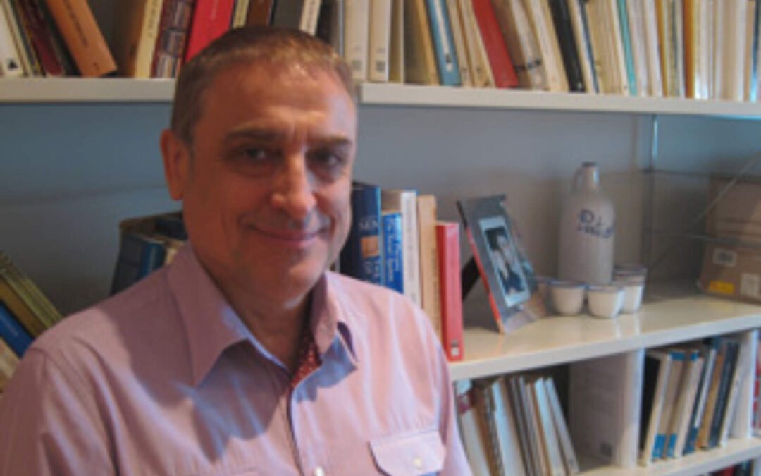 Un ‘especialista en violencia de género’ fue acusado de al menos 14 abusos sexuales