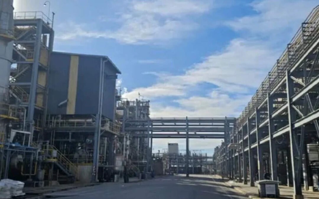 Provincia dictó conciliación y frenó los despidos en Petroquímica Río Tercero