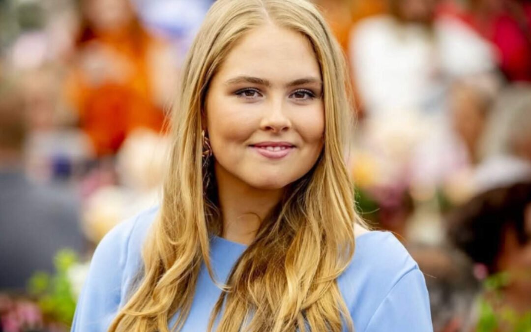 Amalia de Países Bajos se graduó pese a amenazas de muerte y un exilio forzado