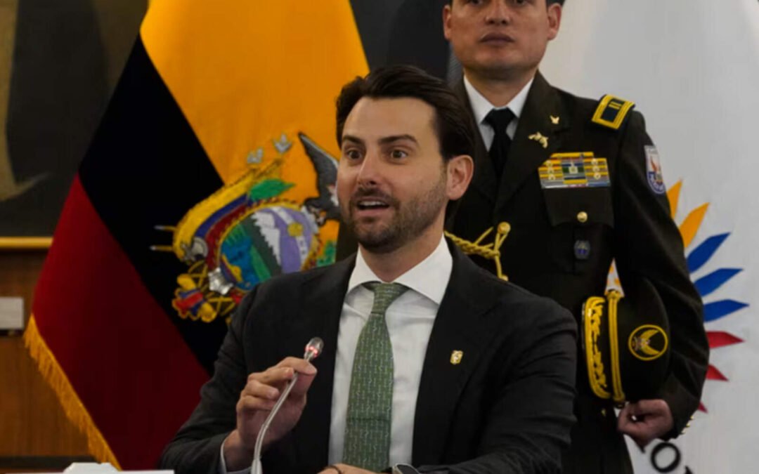 El presidente Olsen impulsó la desvinculación de 40 funcionarios por nepotismo