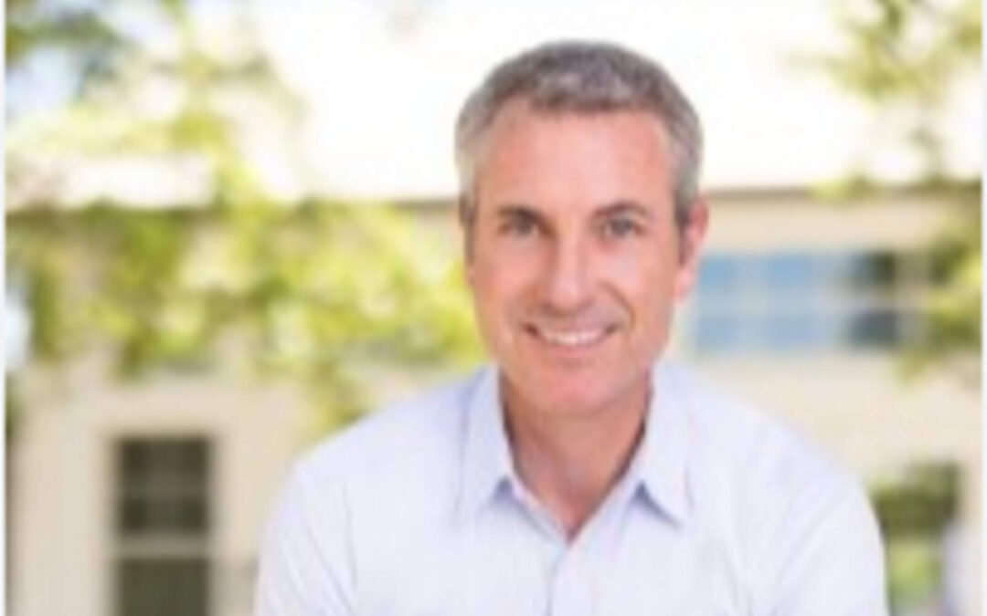 El CEO de una importante empresa fue captado con su amante en pleno show de Coldplay