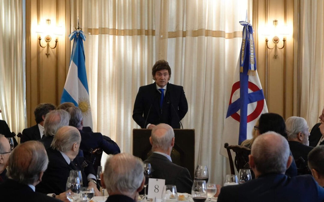 Javier Milei visitó la sede del Jockey Club Buenos Aires y dio un gran discurso